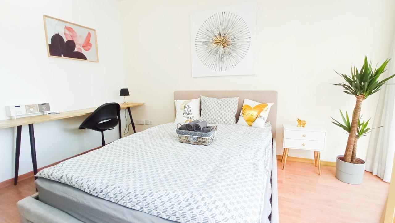 1A Beach & Business Apartment In The City Center! Lárnaka Kültér fotó