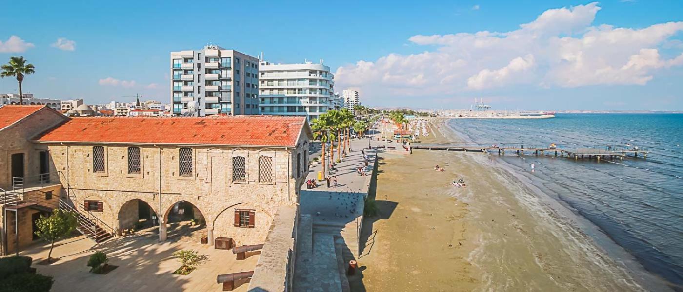 1A Beach & Business Apartment In The City Center! Lárnaka Kültér fotó