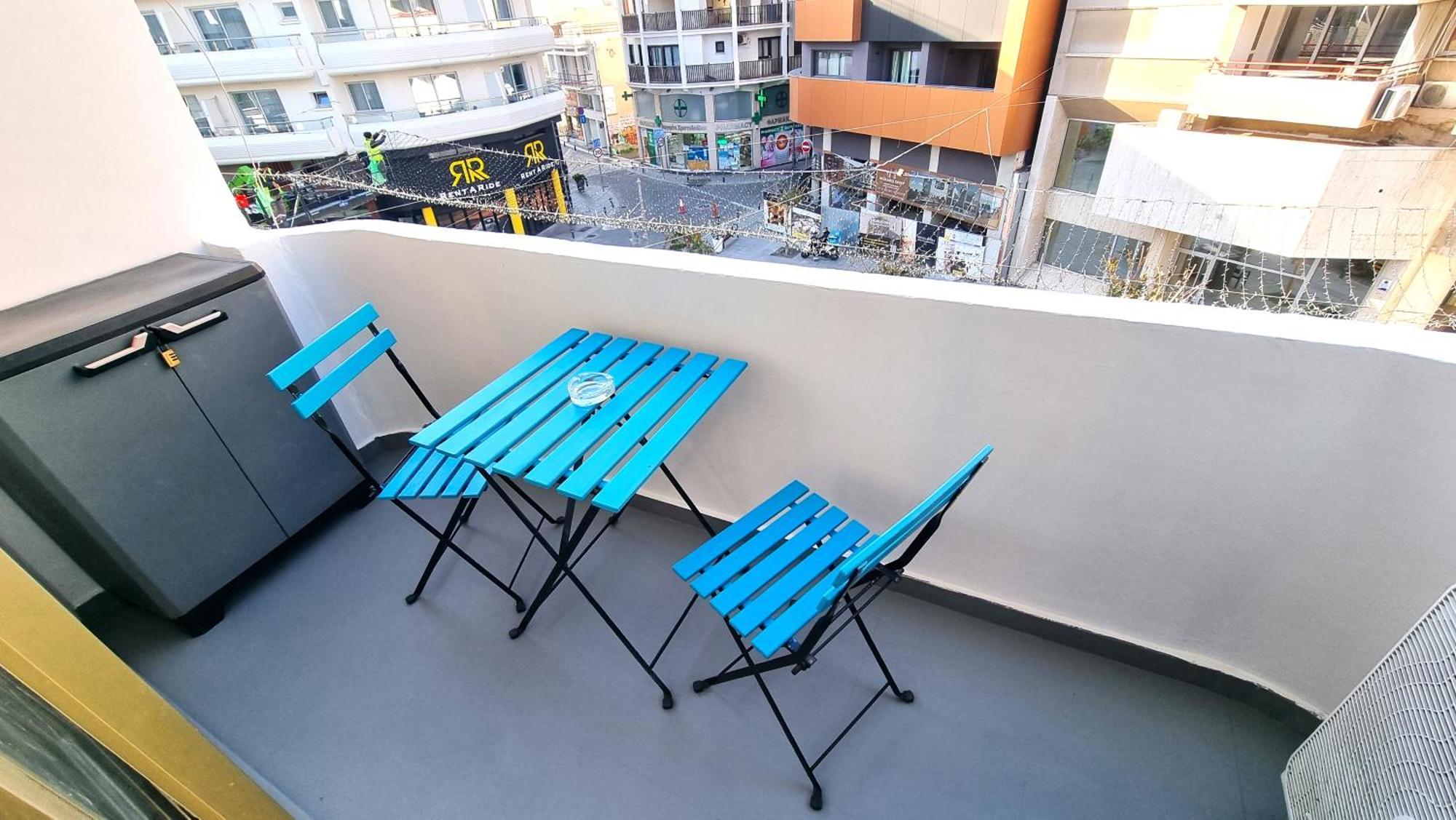 1A Beach & Business Apartment In The City Center! Lárnaka Kültér fotó